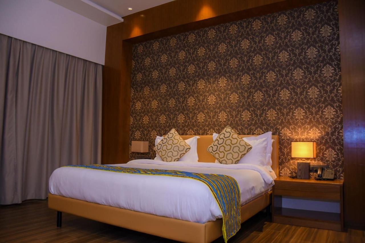Aqua Inn Hotel Kinshasa Extérieur photo